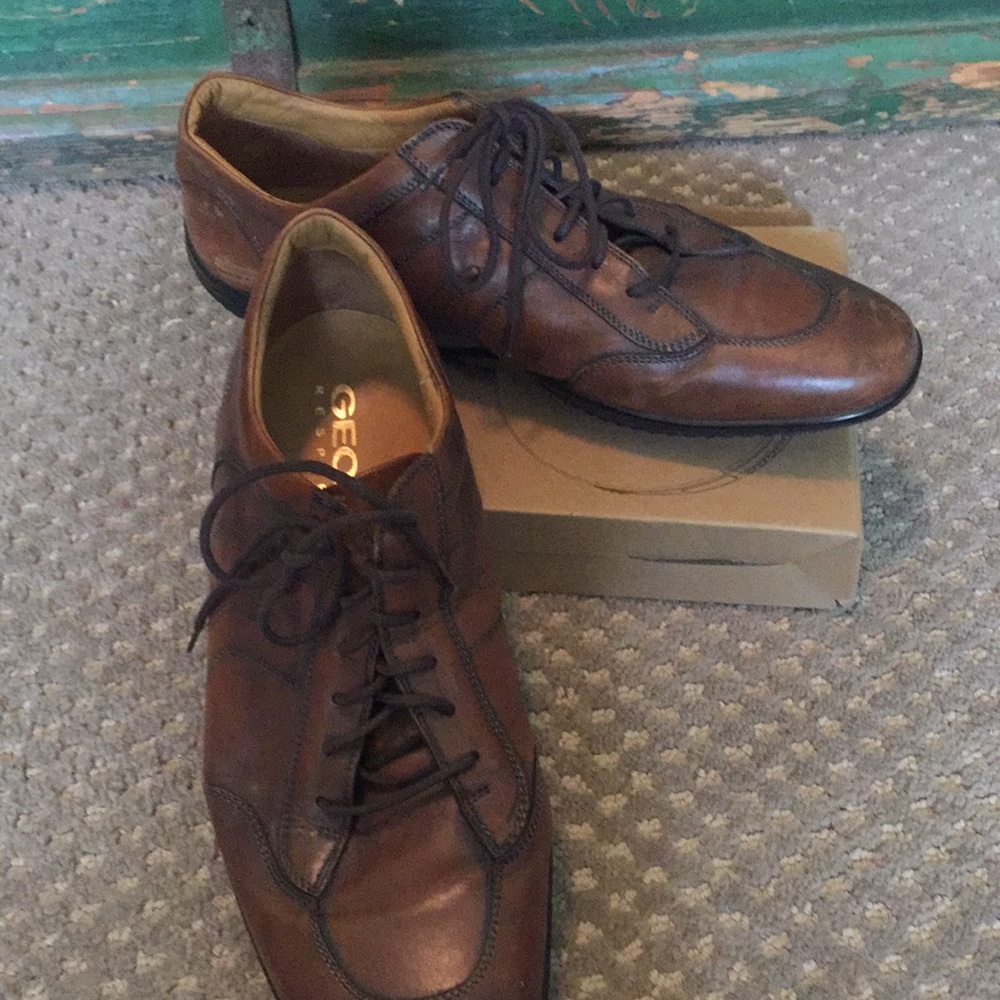 Men’s GEOX shoes. Gently worn size 42/43...9.5 US